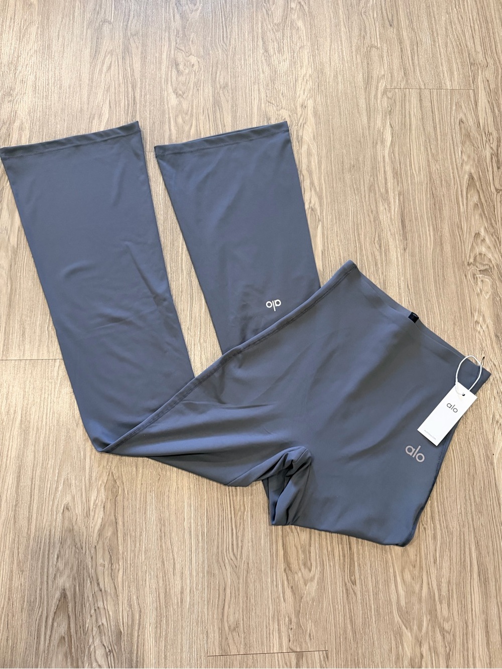 ALO Yoga women Charcoal Gray Flared Leggings